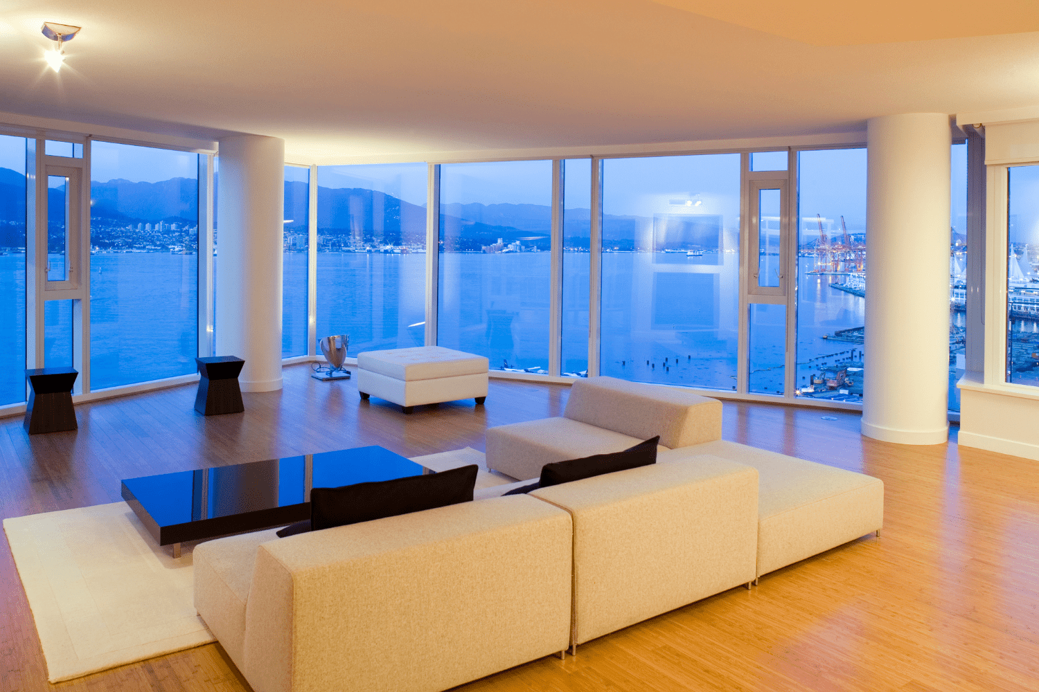 Here’s How You Should Navigate the Luxury Real Estate Market