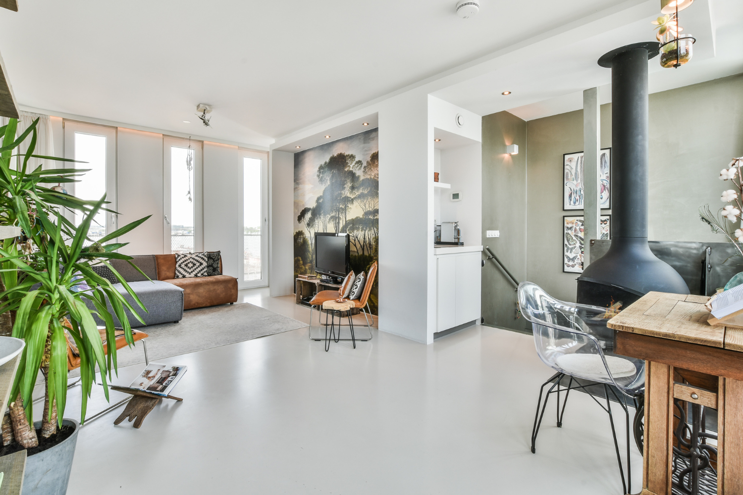 Investing in Luxury: Why High-End Properties in Gurgaon and Noida Are Worth It