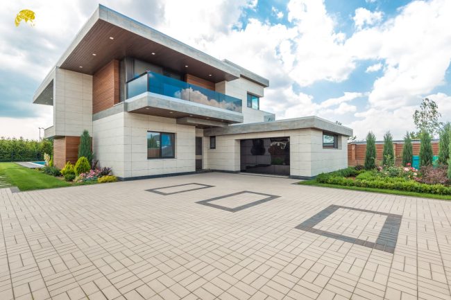 Amitabh Bachchan Sells Luxury Apartment Amitabh Bachchan Sells Luxury Apartment